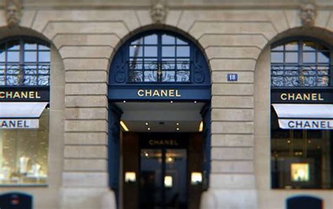 Travailler chez Chanel .